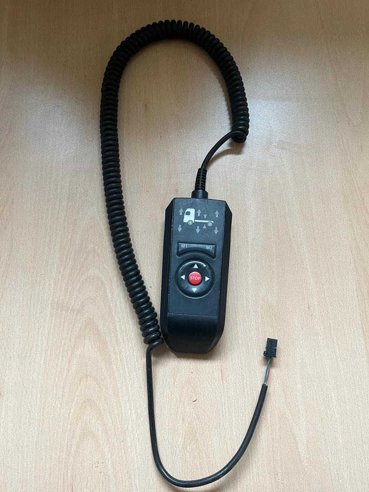 Mercedes MP4 Bediengerät Fernbedienung Luftfederung A0028208297 - Въздушно окачване за Камион: снимка 1 Mercedes MP4 Bediengerät Fernbedienung Luftfederung A0028208297 - Въздушно окачване за Камион: снимка 1