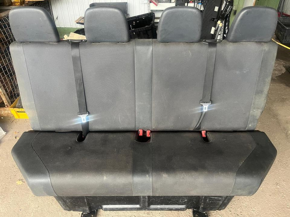 Mercedes Sprinter 4er-Sitzbank Hinten - Седалка за Камион: снимка 2 Mercedes Sprinter 4er-Sitzbank Hinten - Седалка за Камион: снимка 2
