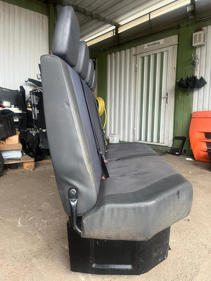 Mercedes Sprinter 4er-Sitzbank Hinten - Седалка за Камион: снимка 5 Mercedes Sprinter 4er-Sitzbank Hinten - Седалка за Камион: снимка 5