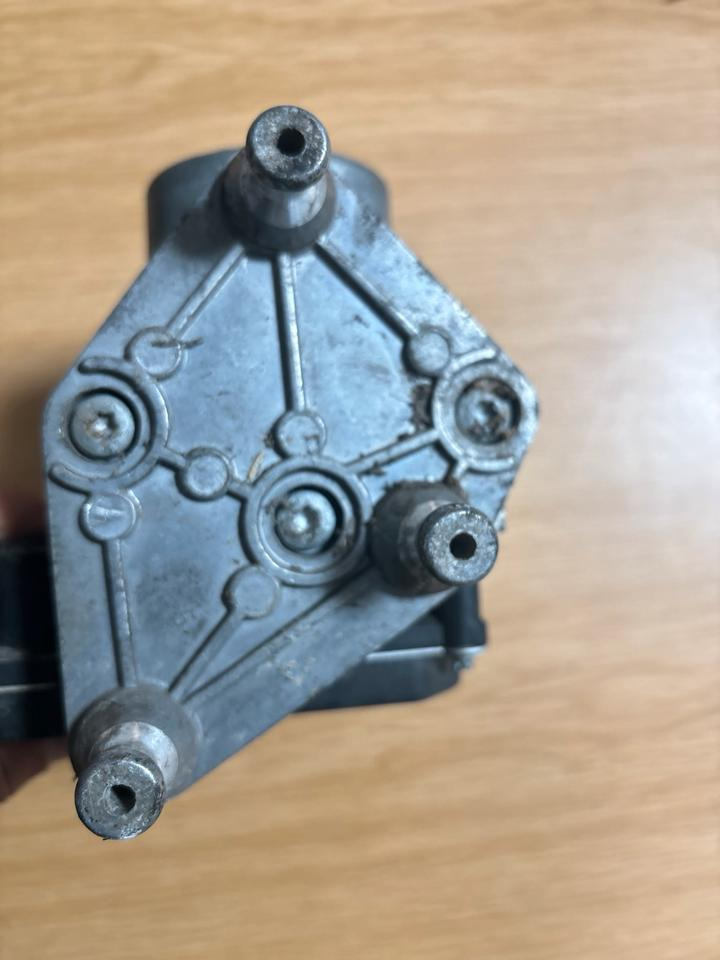 Mercedes Sprinter Hydraulikblock ABS Pumpe 0014462589 - Хидравлика за Камион: снимка 3 Mercedes Sprinter Hydraulikblock ABS Pumpe 0014462589 - Хидравлика за Камион: снимка 3