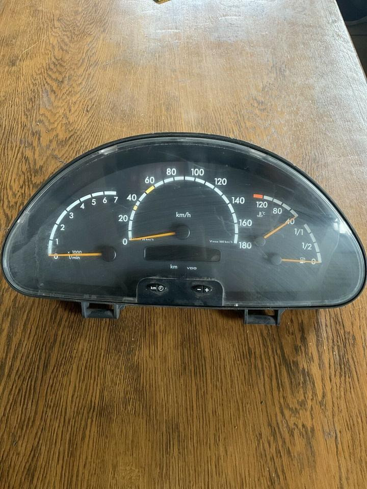 Mercedes Sprinter Tacho Kombiinstrument A0004467121 - Тахограф за Камион: снимка 1 Mercedes Sprinter Tacho Kombiinstrument A0004467121 - Тахограф за Камион: снимка 1