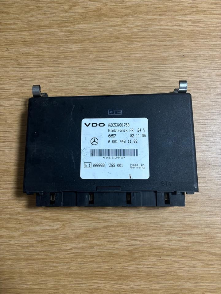 Mercedes VDO Elektronik FR Steuergerät A0014461102 - Блок за управление за Камион: снимка 1 Mercedes VDO Elektronik FR Steuergerät A0014461102 - Блок за управление за Камион: снимка 1