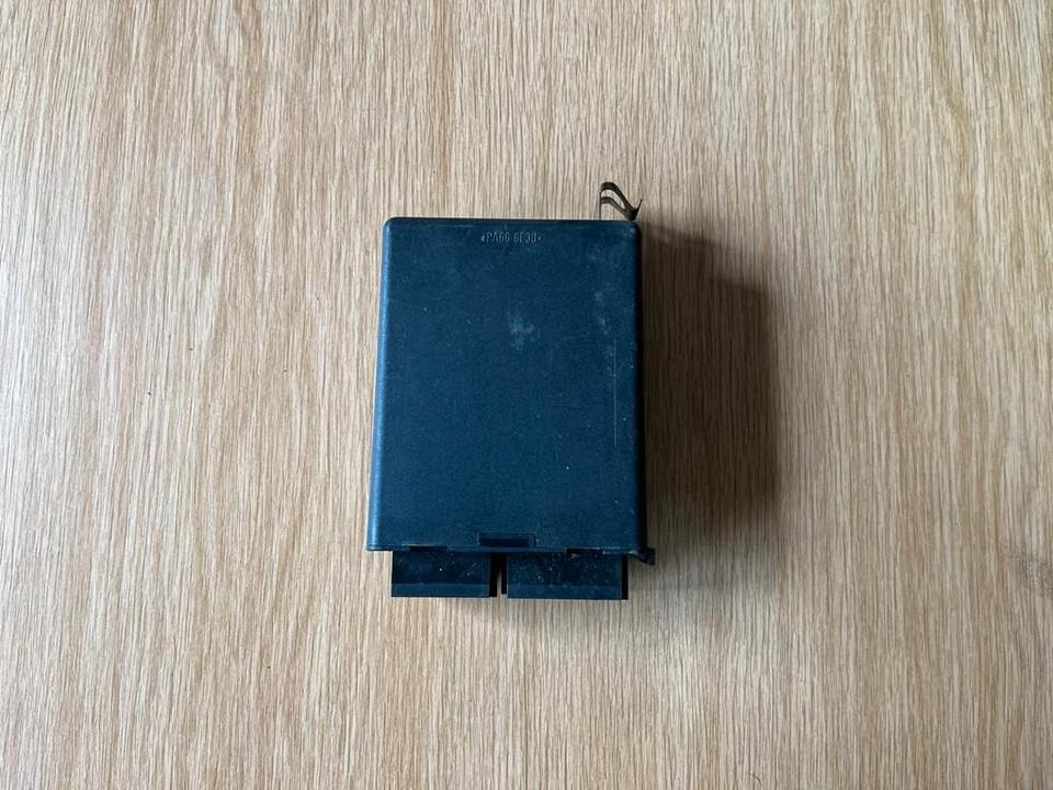 Mercedes VDO Funkfernbedienung Steuergerät A 000 446 00 18 - Блок за управление за Камион: снимка 4 Mercedes VDO Funkfernbedienung Steuergerät A 000 446 00 18 - Блок за управление за Камион: снимка 4