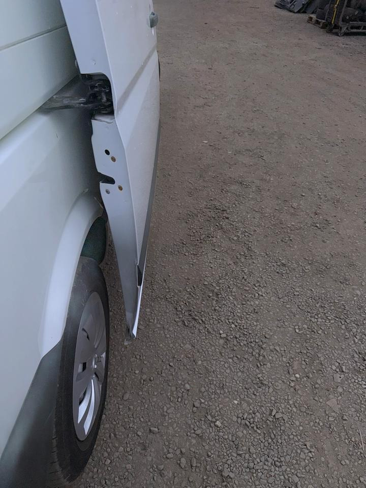 Mercedes VITO Seitentür Schiebetür BJ 2012 - Врата и части за Лекотоварен автомобил: снимка 4 Mercedes VITO Seitentür Schiebetür BJ 2012 - Врата и части за Лекотоварен автомобил: снимка 4