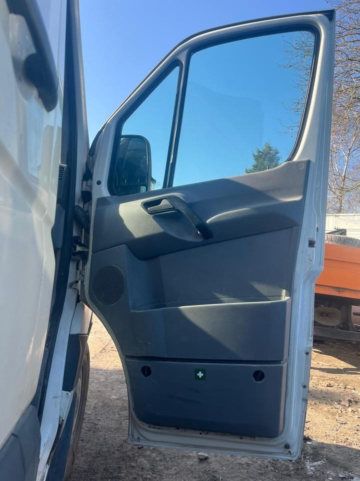 VW Crafter Beifahrertür, Tür rechts weiß mit Spiegel - Резервни части: снимка 3 VW Crafter Beifahrertür, Tür rechts weiß mit Spiegel - Резервни части: снимка 3