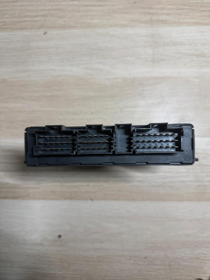 SCANIA OPC 4 Steuergerät 1754709 - Блок за управление за Камион: снимка 4 SCANIA OPC 4 Steuergerät 1754709 - Блок за управление за Камион: снимка 4