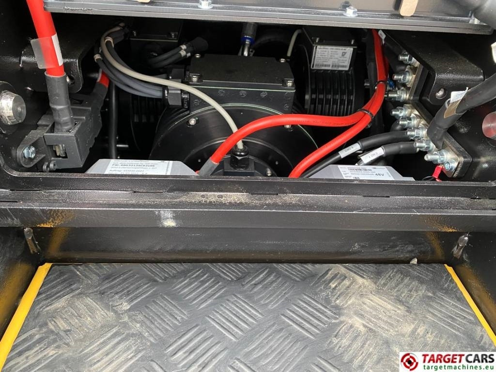 Нови Мини челен товарач Conmeq AS15 Mini Skid Steer Loader 4x4 Electric: снимка 16
