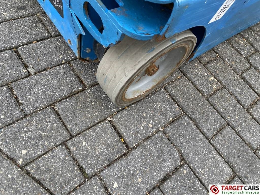 Вертикална работна платформа Genie GR15 Runabout Electric Vertical Mast Lift 652cm: снимка 23