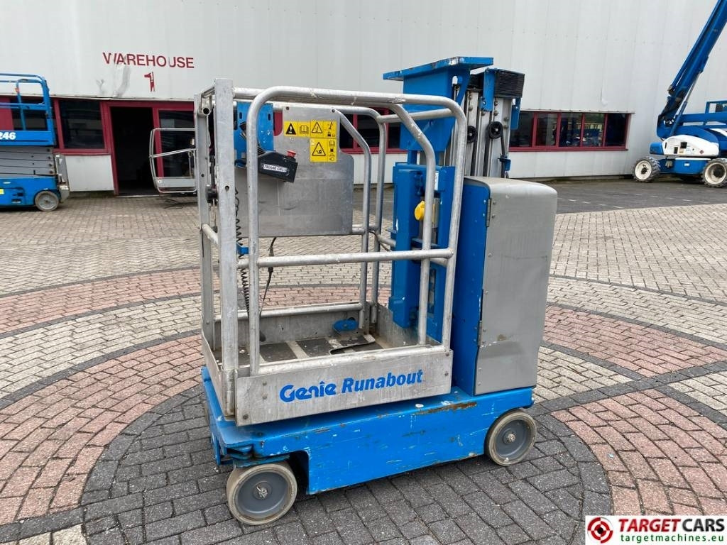 Genie GR15 Runabout Electric Vertical Mast Lift 652cm - Вертикална работна платформа: снимка 1 Genie GR15 Runabout Electric Vertical Mast Lift 652cm - Вертикална работна платформа: снимка 1