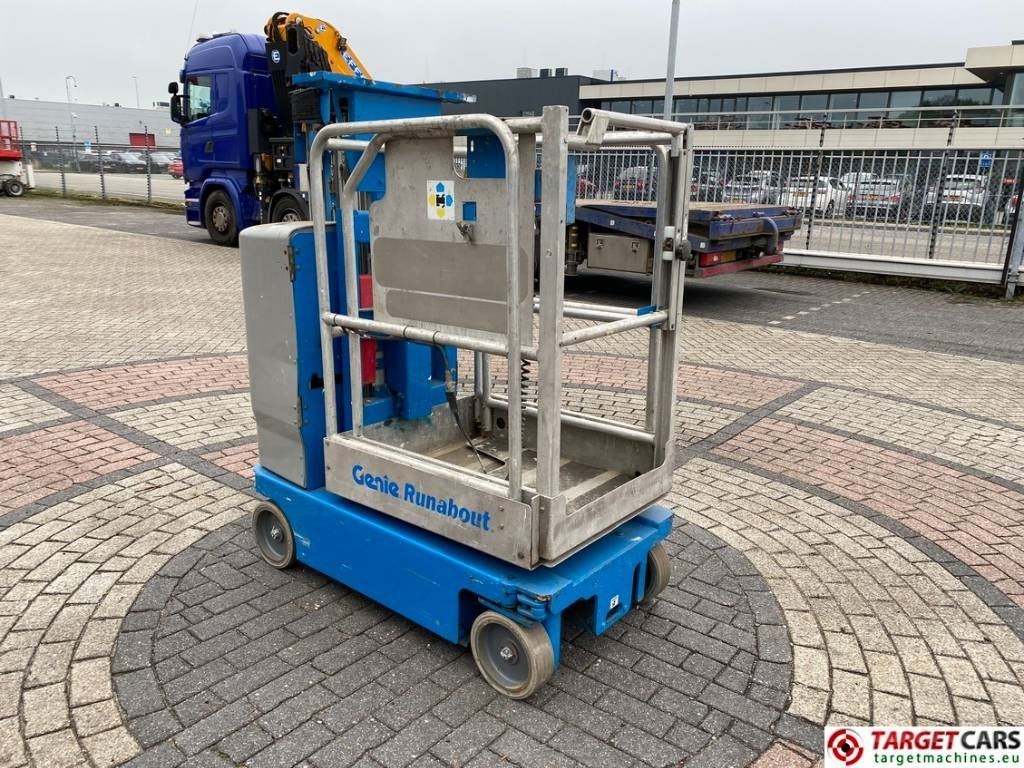 Genie GR15 Runabout Electric Vertical Mast Lift 652cm - Вертикална работна платформа: снимка 2 Genie GR15 Runabout Electric Vertical Mast Lift 652cm - Вертикална работна платформа: снимка 2