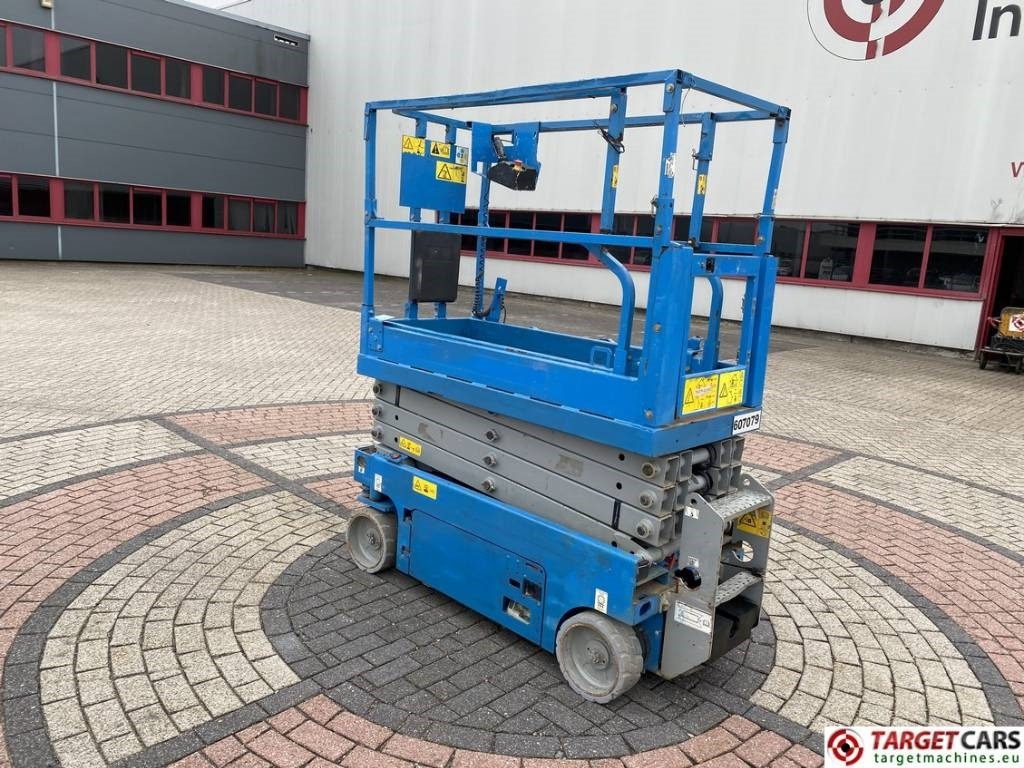 Genie GS-1932 Electric Scissor Work Lift 779cm - Ножична работна платформа: снимка 4 Genie GS-1932 Electric Scissor Work Lift 779cm - Ножична работна платформа: снимка 4