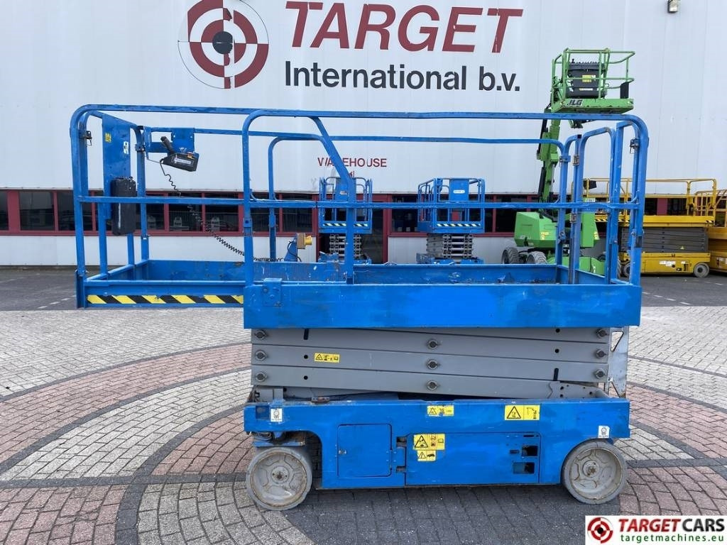 Genie GS-2646 Electric GS2646 Scissor Work Lift 992cm - Ножична работна платформа: снимка 5 Genie GS-2646 Electric GS2646 Scissor Work Lift 992cm - Ножична работна платформа: снимка 5