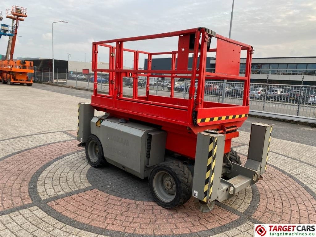 Genie GS-2668RT Diesel 4x4 Scissor Work Lift 992cm - Ножична работна платформа: снимка 2 Genie GS-2668RT Diesel 4x4 Scissor Work Lift 992cm - Ножична работна платформа: снимка 2