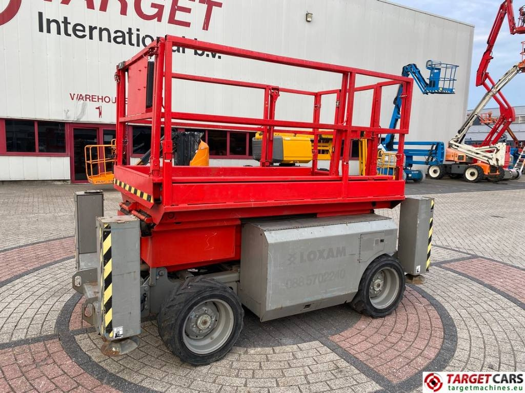 Genie GS-2668RT Diesel 4x4 Scissor Work Lift 992cm - Ножична работна платформа: снимка 1 Genie GS-2668RT Diesel 4x4 Scissor Work Lift 992cm - Ножична работна платформа: снимка 1