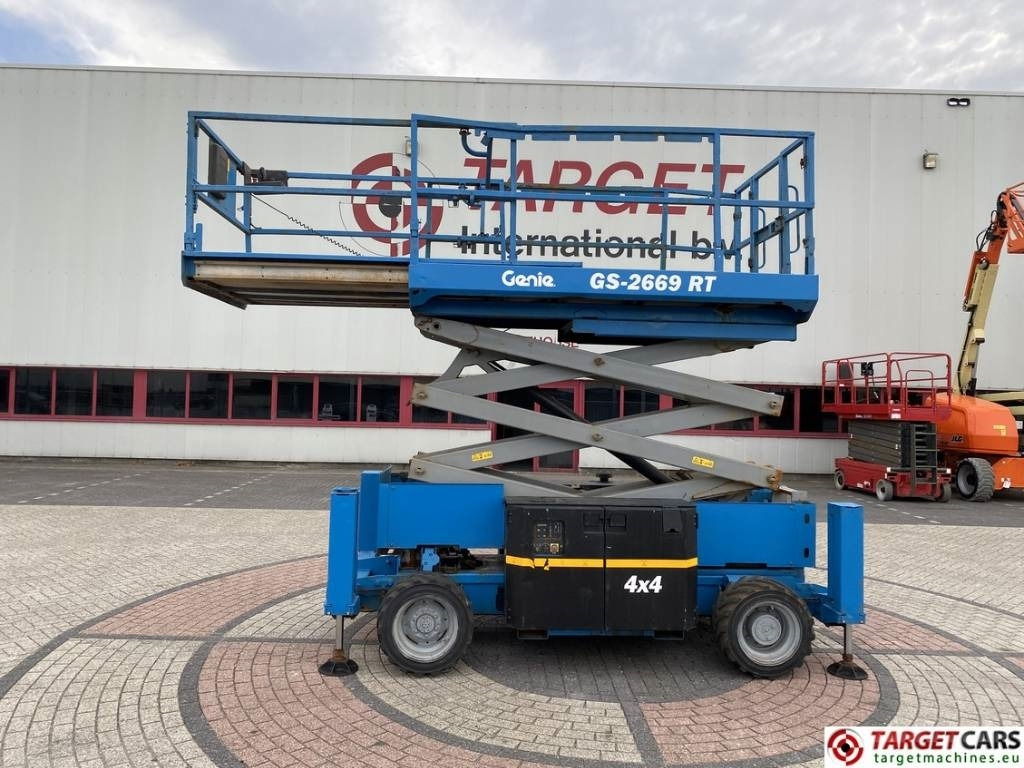 Genie GS-2669RT Diesel 4x4 Scissor Work Lift 1000cm - Ножична работна платформа: снимка 5 Genie GS-2669RT Diesel 4x4 Scissor Work Lift 1000cm - Ножична работна платформа: снимка 5
