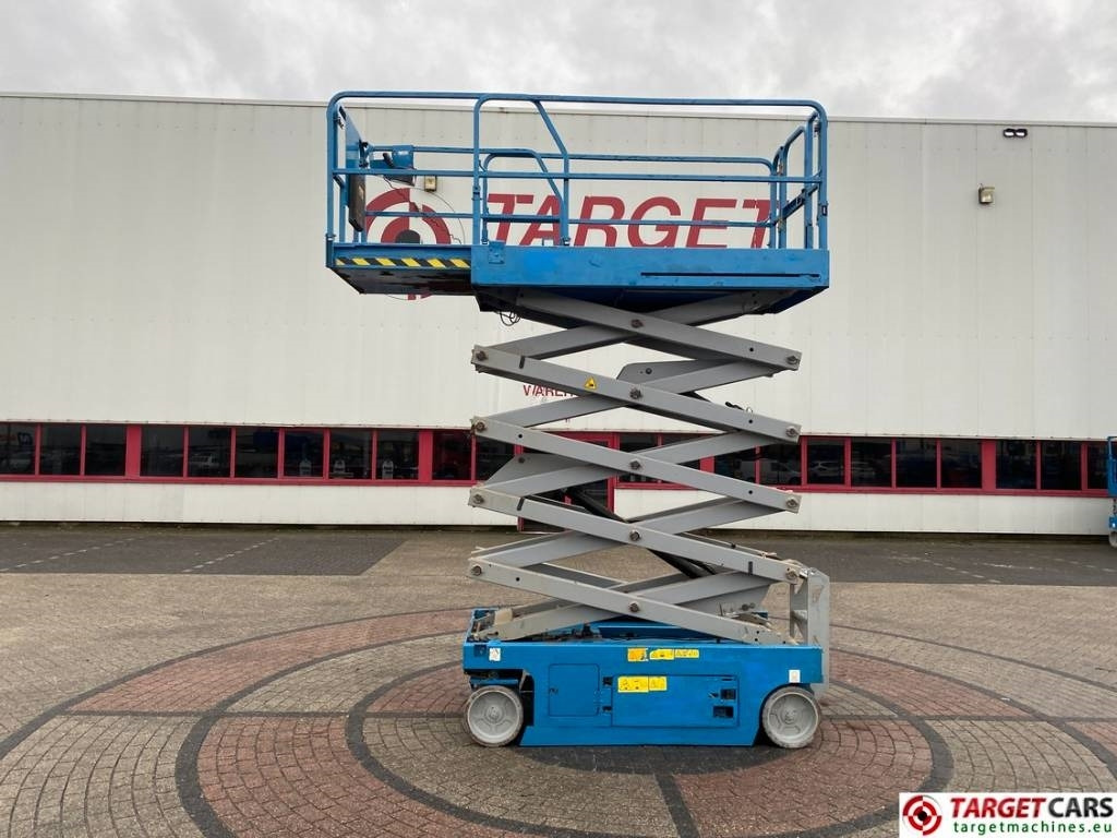 Genie GS-3246 Electric Scissor Work Lift 1175cm - Ножична работна платформа: снимка 5 Genie GS-3246 Electric Scissor Work Lift 1175cm - Ножична работна платформа: снимка 5