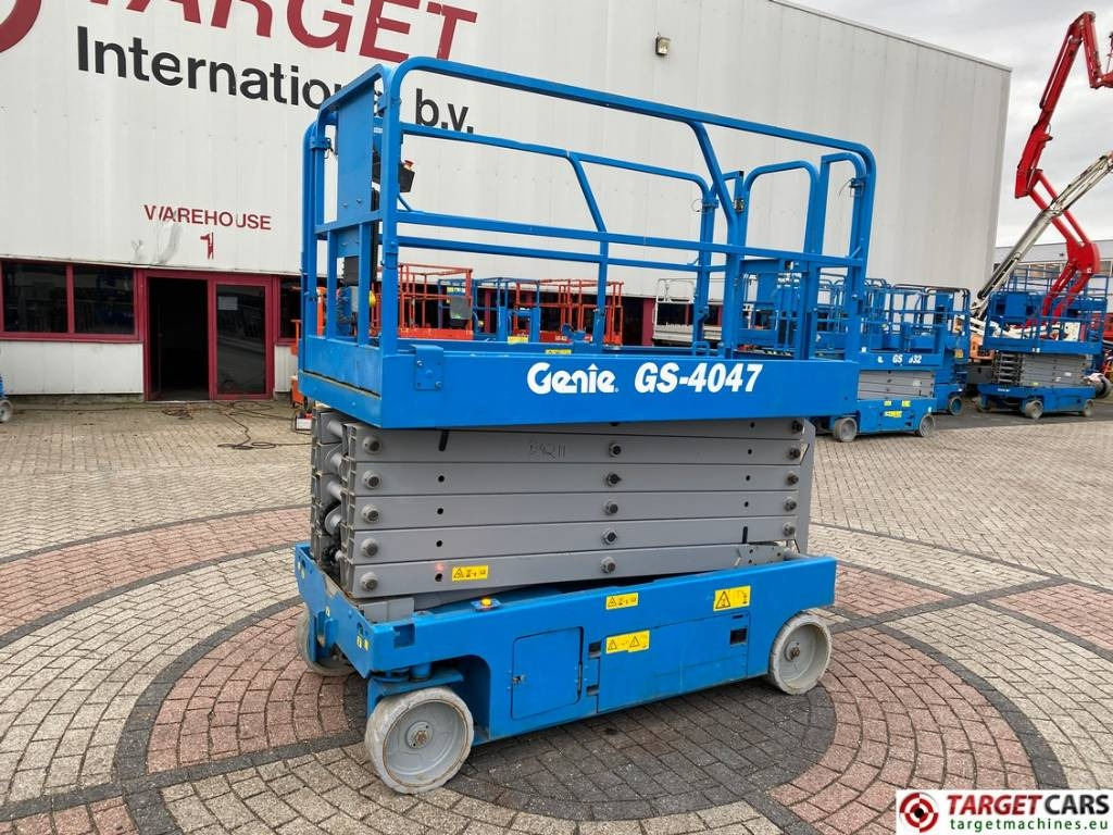 Genie GS-4047 Electric GS4047 Scissor Work Lift 1389cm - Ножична работна платформа: снимка 1 Genie GS-4047 Electric GS4047 Scissor Work Lift 1389cm - Ножична работна платформа: снимка 1