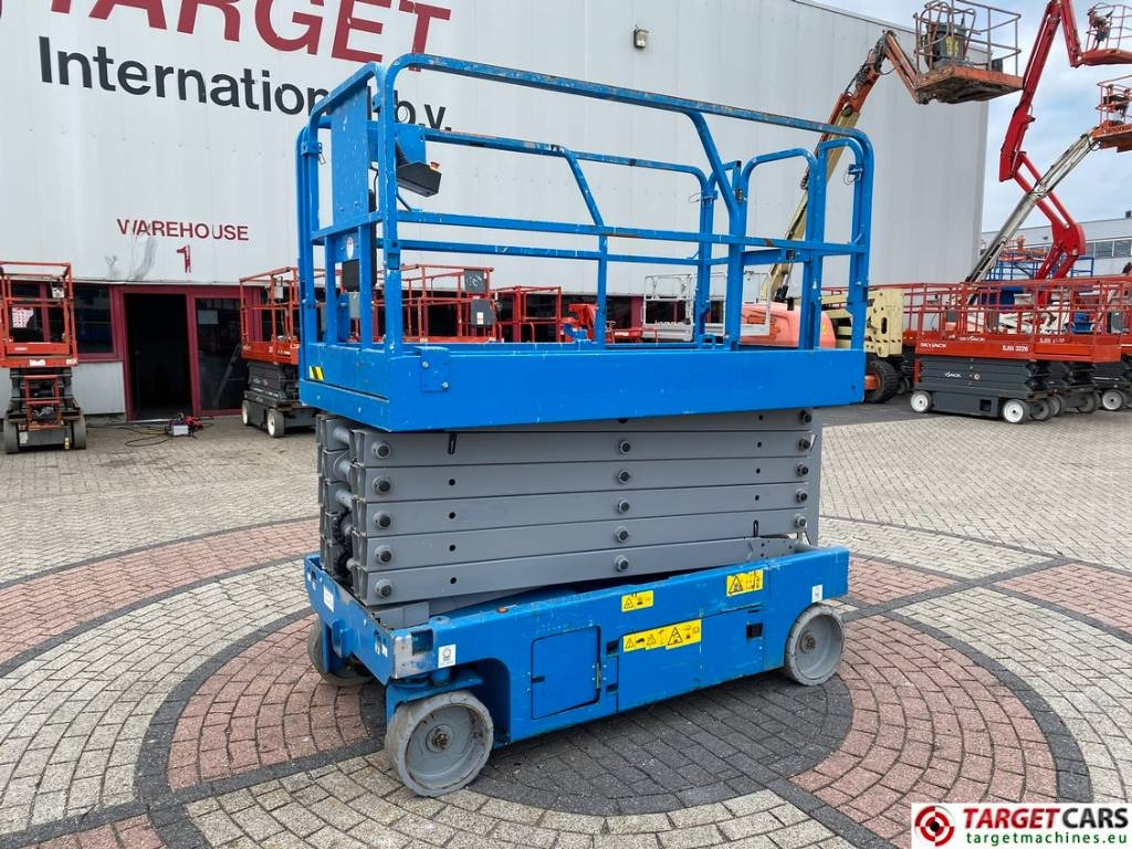 Genie GS-4047 Electric Scissor Work Lift 1389cm - Ножична работна платформа: снимка 1 Genie GS-4047 Electric Scissor Work Lift 1389cm - Ножична работна платформа: снимка 1