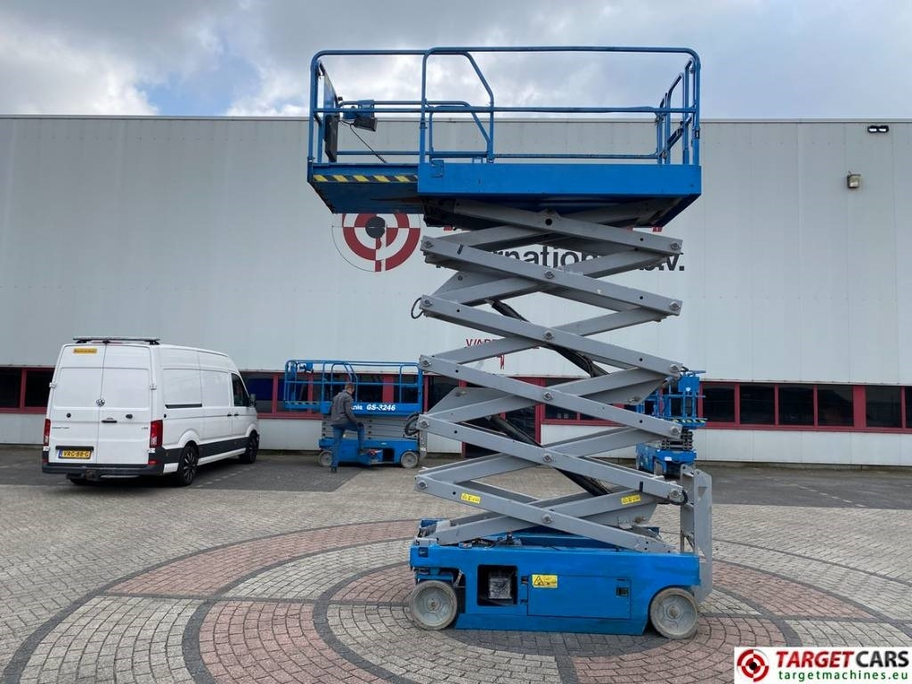 Genie GS-4047 Electric Scissor Work Lift 1389cm - Ножична работна платформа: снимка 5 Genie GS-4047 Electric Scissor Work Lift 1389cm - Ножична работна платформа: снимка 5