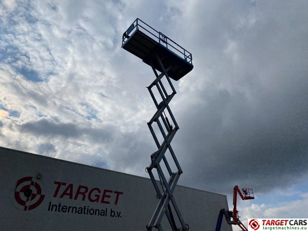 Ножична работна платформа Genie GS-4069 RT LPG 4x4 Scissor Work Lift 1412cm: снимка 28
