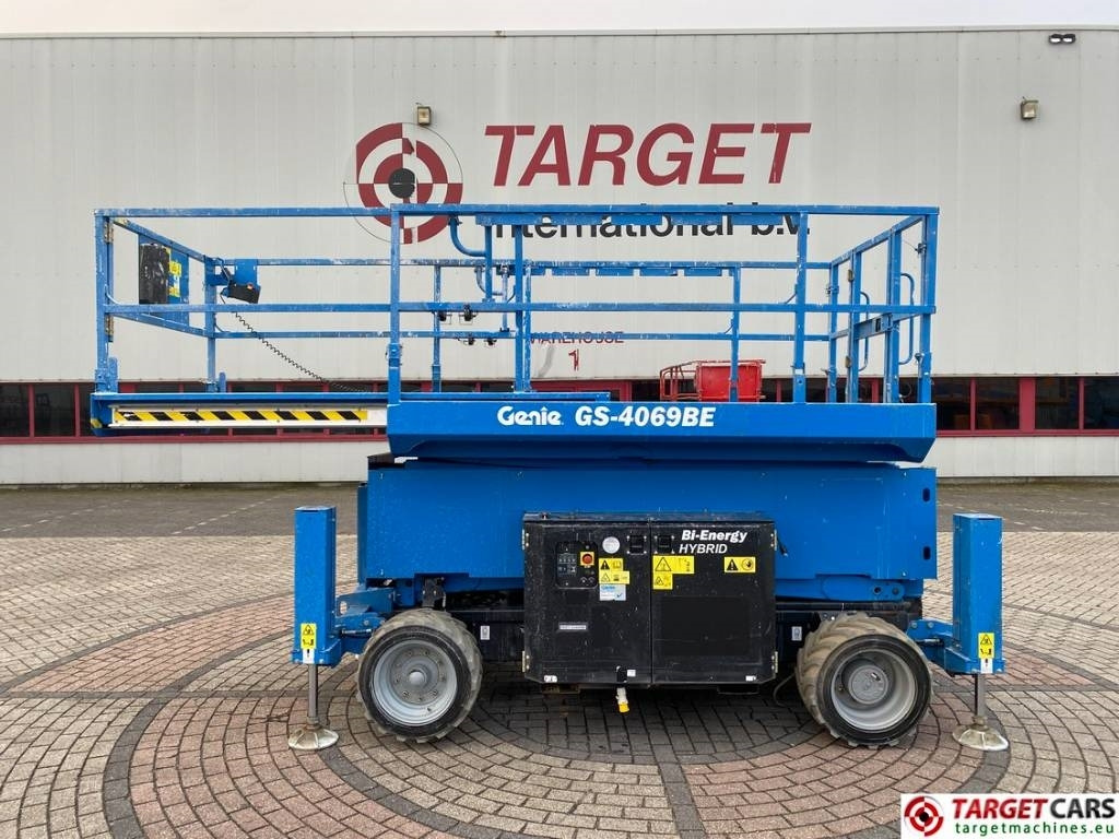 Ножична работна платформа Genie GS-4069BE HyBrid Scissor Work Lift 1412cm: снимка 5