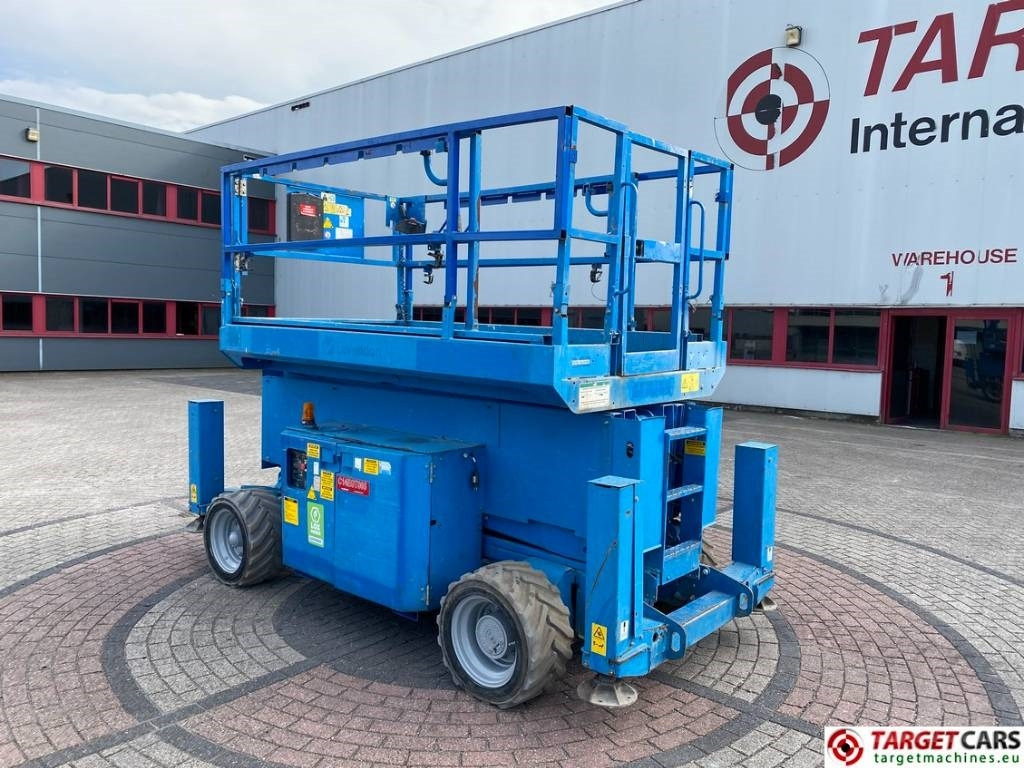 Genie GS-4069DC Electric 4x4 Scissor Work Lift 1412cm - Ножична работна платформа: снимка 4 Genie GS-4069DC Electric 4x4 Scissor Work Lift 1412cm - Ножична работна платформа: снимка 4