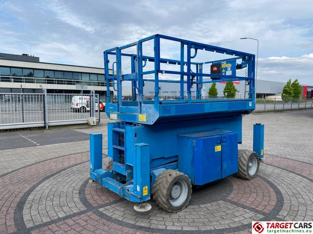 Genie GS-4069DC Electric 4x4 Scissor Work Lift 1412cm - Ножична работна платформа: снимка 3 Genie GS-4069DC Electric 4x4 Scissor Work Lift 1412cm - Ножична работна платформа: снимка 3