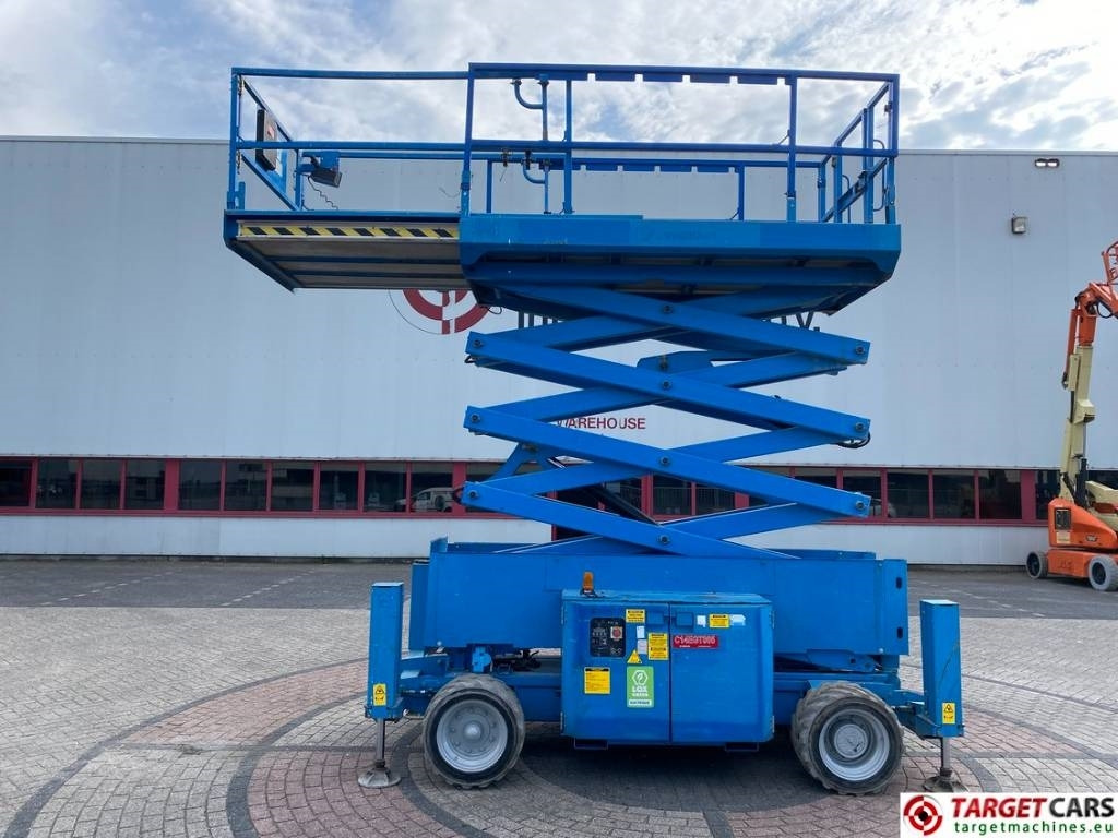 Genie GS-4069DC Electric 4x4 Scissor Work Lift 1412cm - Ножична работна платформа: снимка 5 Genie GS-4069DC Electric 4x4 Scissor Work Lift 1412cm - Ножична работна платформа: снимка 5