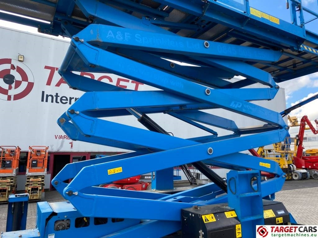 Ножична работна платформа Genie GS-4390 RT LPG 4x4 Scissor Work Lift 1511cm: снимка 29
