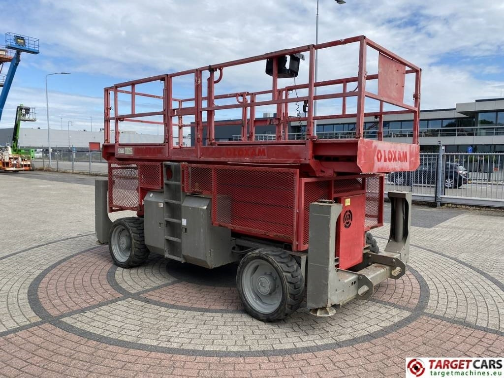 Genie GS-4390RT Diesel 4x4 Scissor Work Lift 1511cm - Ножична работна платформа: снимка 2 Genie GS-4390RT Diesel 4x4 Scissor Work Lift 1511cm - Ножична работна платформа: снимка 2