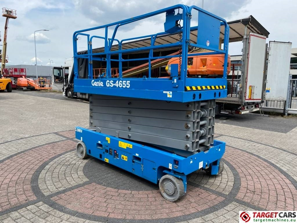 Genie GS-4655 Electric E-Drive Scissor Work Lift 1595cm - Ножична работна платформа: снимка 2 Genie GS-4655 Electric E-Drive Scissor Work Lift 1595cm - Ножична работна платформа: снимка 2