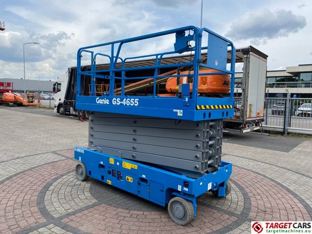 Genie GS-4655 Electric E-Drive Scissor Work Lift 1595cm - Ножична работна платформа: снимка 2 Genie GS-4655 Electric E-Drive Scissor Work Lift 1595cm - Ножична работна платформа: снимка 2