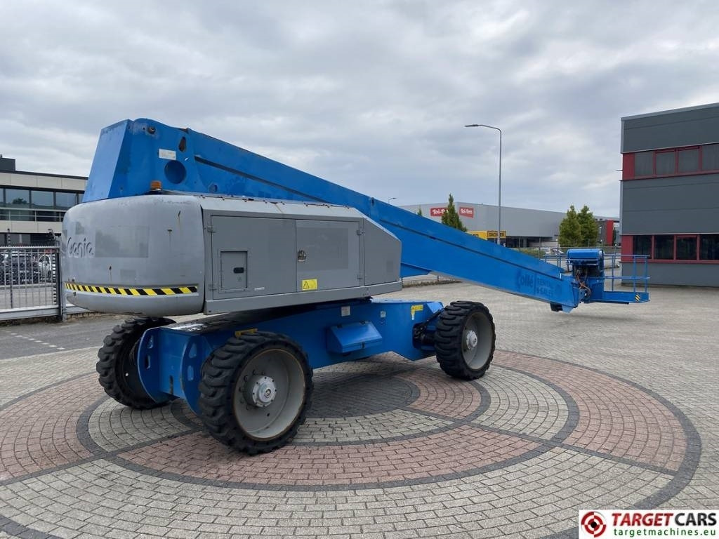 Genie S-100HD Articulated 4x4x4 Diesel Boom Lift 3248cm - Телескопична платформа: снимка 3 Genie S-100HD Articulated 4x4x4 Diesel Boom Lift 3248cm - Телескопична платформа: снимка 3