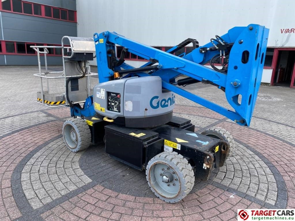 Genie Z-33/18 Electric Articulated Boom Work Lift 1200cm - Артикулираща платформа: снимка 4 Genie Z-33/18 Electric Articulated Boom Work Lift 1200cm - Артикулираща платформа: снимка 4