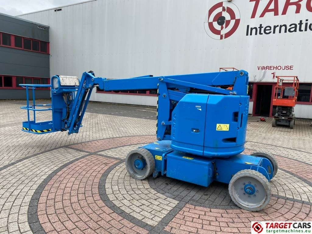 Genie Z-34/22N Electric Articulated Boom Work Lift 152cm  - Артикулираща платформа: снимка 4 Genie Z-34/22N Electric Articulated Boom Work Lift 152cm  - Артикулираща платформа: снимка 4