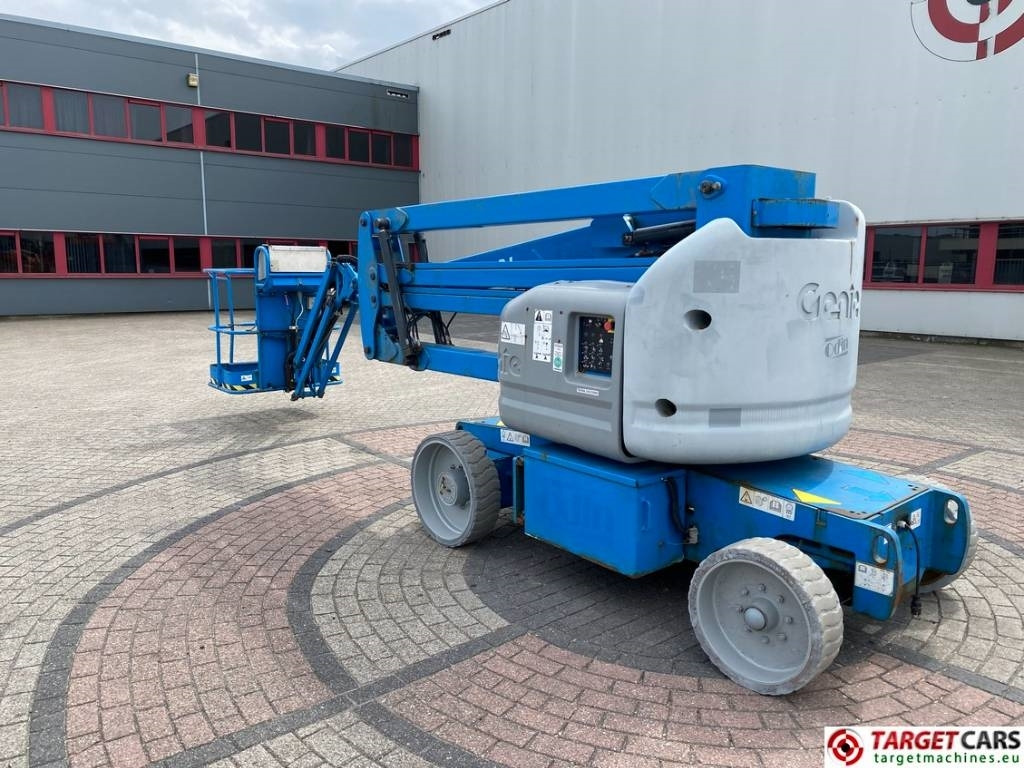 Genie Z-40/23N RJ Articulated Electric Boom Lift 1432cm - Артикулираща платформа: снимка 4 Genie Z-40/23N RJ Articulated Electric Boom Lift 1432cm - Артикулираща платформа: снимка 4