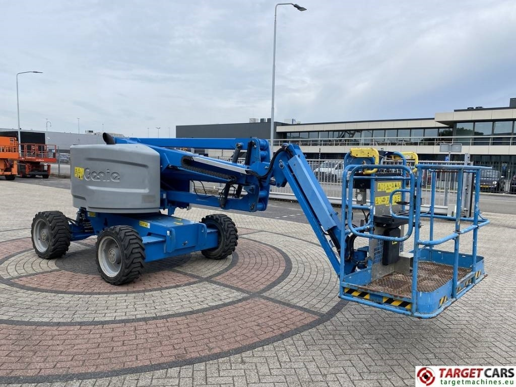 Genie Z-45/25J Diesel 4x4 Articulated Boom Lift 1605cm - Артикулираща платформа: снимка 2 Genie Z-45/25J Diesel 4x4 Articulated Boom Lift 1605cm - Артикулираща платформа: снимка 2