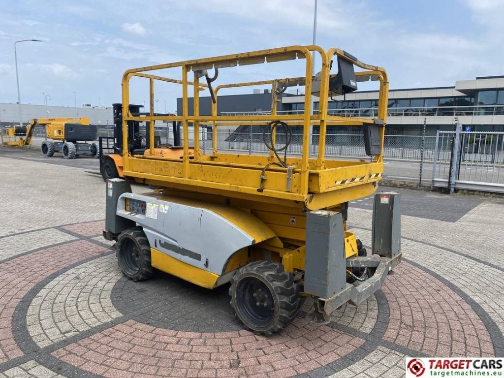 Haulotte Compact 10DX Diesel 4x4 Scissor 1015cm DEFECT - Ножична работна платформа: снимка 2 Haulotte Compact 10DX Diesel 4x4 Scissor 1015cm DEFECT - Ножична работна платформа: снимка 2