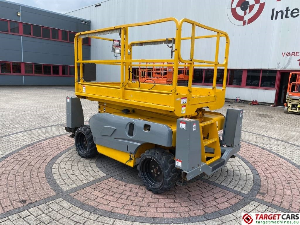 Haulotte Compact 10DX Diesel 4x4 Scissor Work Lift 1015cm - Ножична работна платформа: снимка 4 Haulotte Compact 10DX Diesel 4x4 Scissor Work Lift 1015cm - Ножична работна платформа: снимка 4