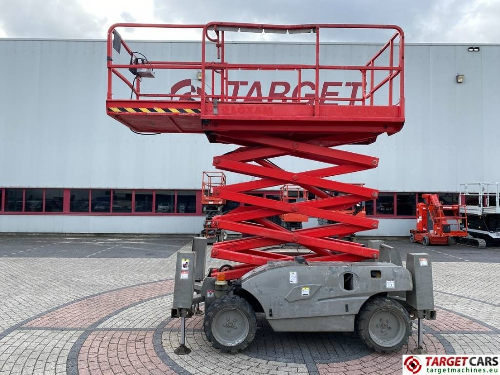 Haulotte Compact 12DX Diesel 4x4 Scissor Work Lift 1206cm  - Ножична работна платформа: снимка 5 Haulotte Compact 12DX Diesel 4x4 Scissor Work Lift 1206cm  - Ножична работна платформа: снимка 5