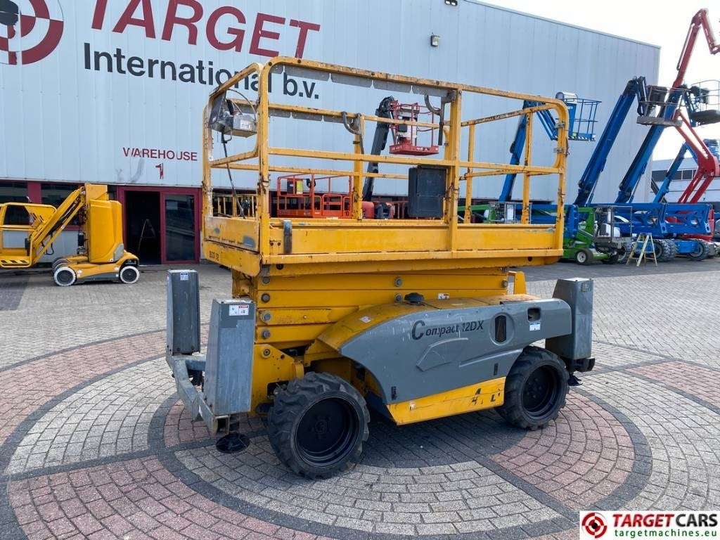 Haulotte Compact 12DX Diesel 4x4 Scissor Work Lift 1206cm - Ножична работна платформа: снимка 1 Haulotte Compact 12DX Diesel 4x4 Scissor Work Lift 1206cm - Ножична работна платформа: снимка 1