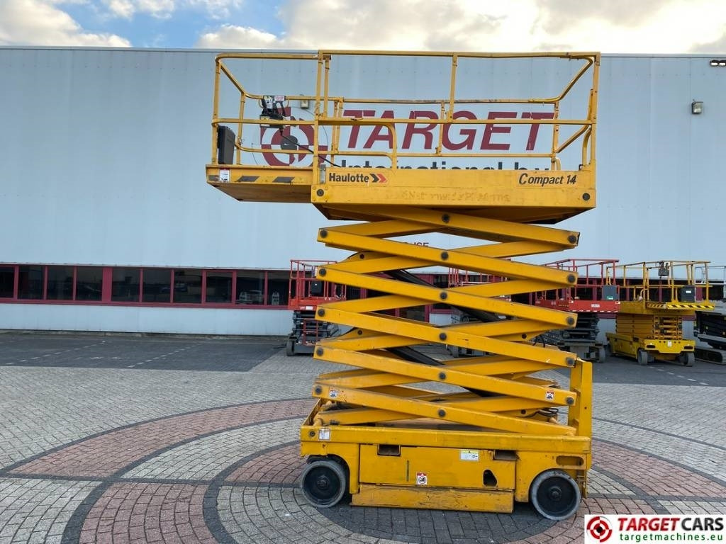Haulotte Compact 14 Electric Scissor Work Lift 1385cm - Ножична работна платформа: снимка 5 Haulotte Compact 14 Electric Scissor Work Lift 1385cm - Ножична работна платформа: снимка 5