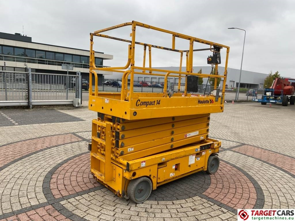Haulotte Compact 14 Electric Scissor Work Lift 1385cm - Ножична работна платформа: снимка 3 Haulotte Compact 14 Electric Scissor Work Lift 1385cm - Ножична работна платформа: снимка 3