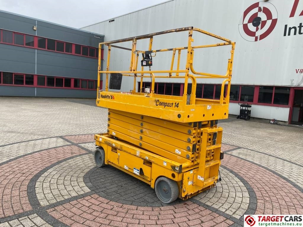 Haulotte Compact 14 Electric Scissor Work Lift 1385cm - Ножична работна платформа: снимка 4 Haulotte Compact 14 Electric Scissor Work Lift 1385cm - Ножична работна платформа: снимка 4
