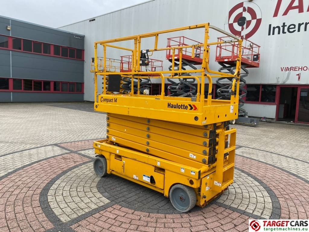 Haulotte Compact 14 Electric Scissor Work Lift 1385cm - Ножична работна платформа: снимка 4 Haulotte Compact 14 Electric Scissor Work Lift 1385cm - Ножична работна платформа: снимка 4
