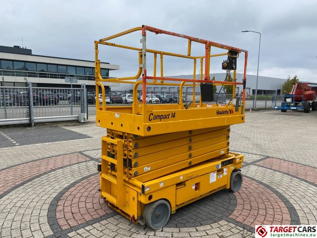 Haulotte Compact 14 Electric Scissor Work Lift 1385cm - Ножична работна платформа: снимка 3 Haulotte Compact 14 Electric Scissor Work Lift 1385cm - Ножична работна платформа: снимка 3