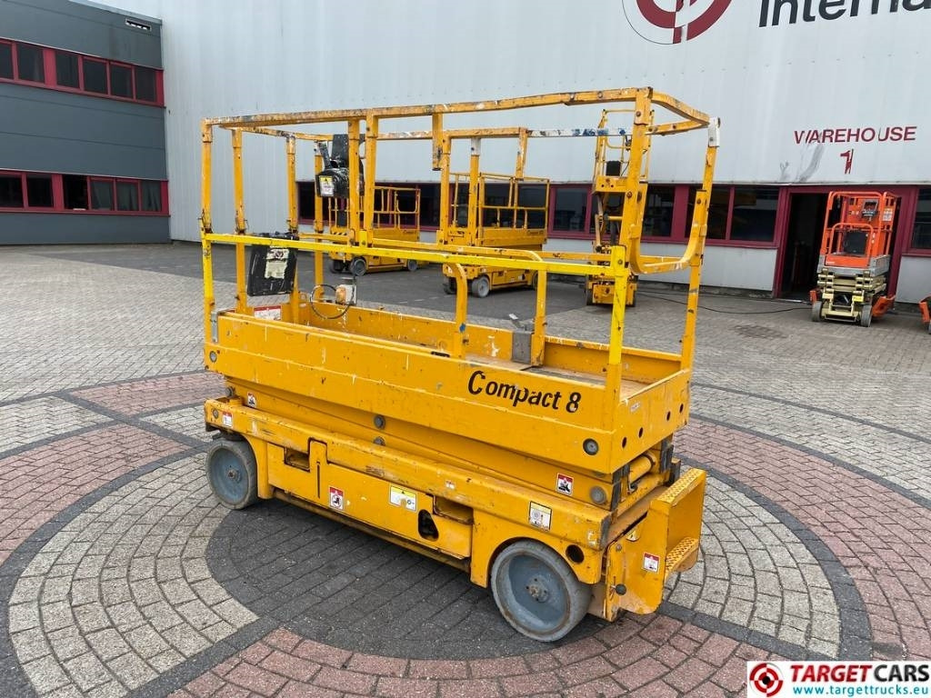 Haulotte Compact 8 Electric Scissor Work Lift 818cm - Ножична работна платформа: снимка 4 Haulotte Compact 8 Electric Scissor Work Lift 818cm - Ножична работна платформа: снимка 4