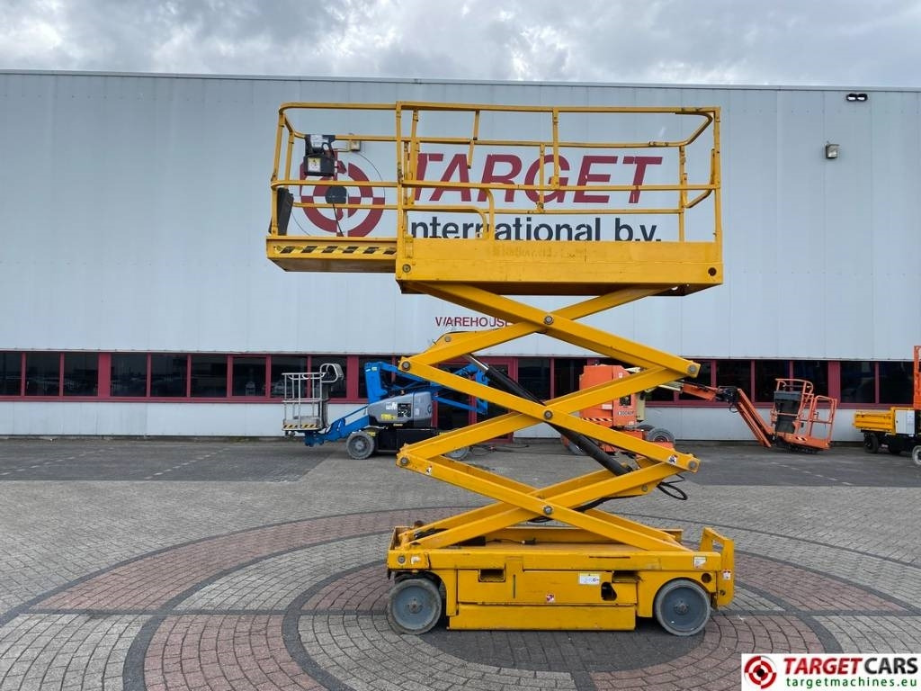 Haulotte Compact 8 Electric Scissor Work Lift 818cm - Ножична работна платформа: снимка 5 Haulotte Compact 8 Electric Scissor Work Lift 818cm - Ножична работна платформа: снимка 5