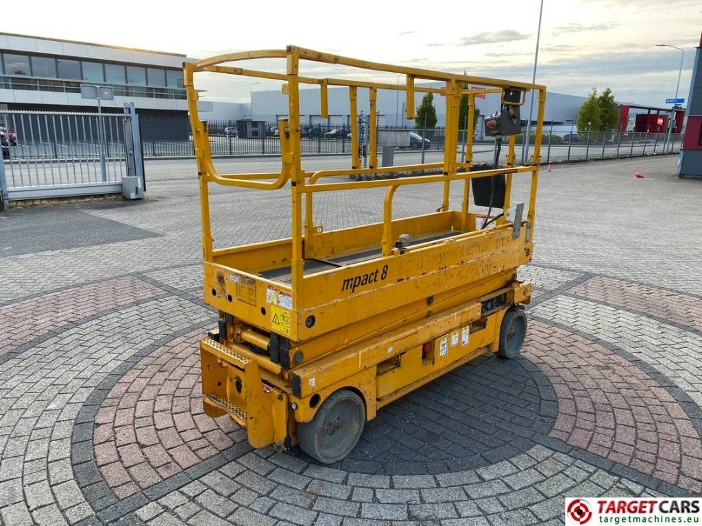 Haulotte Compact 8 Electric Scissor Work Lift 818cm - Ножична работна платформа: снимка 3 Haulotte Compact 8 Electric Scissor Work Lift 818cm - Ножична работна платформа: снимка 3