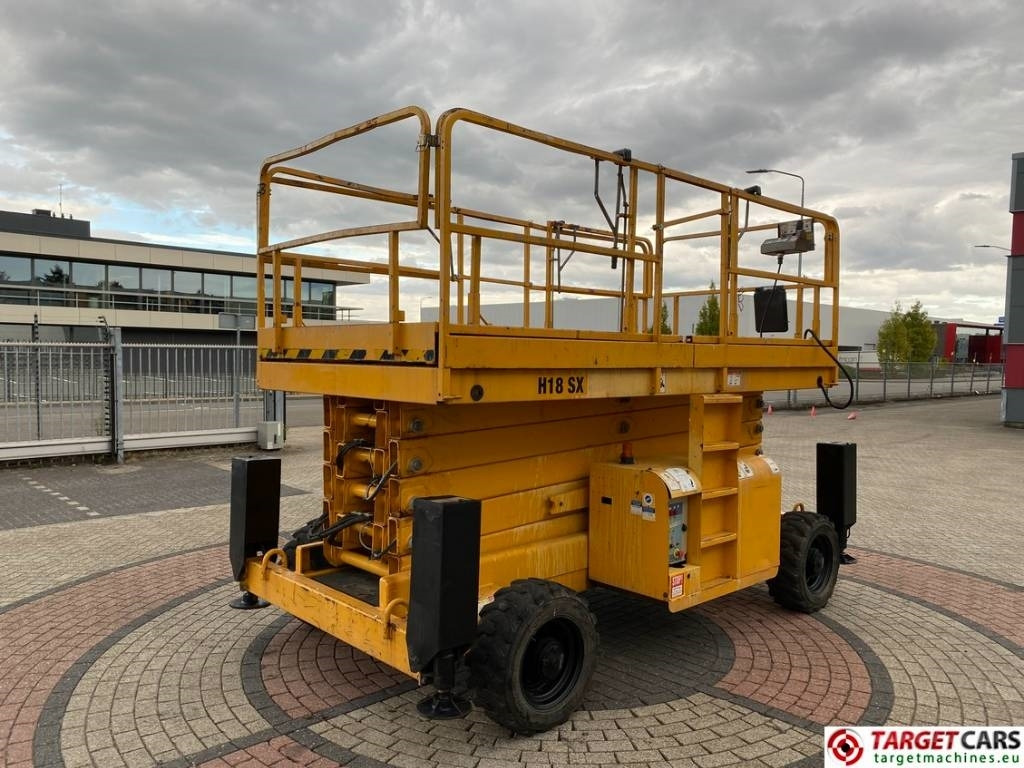 Haulotte H18SDX Diesel H18SX Scissor 4x4 Work Lift 1800cm - Ножична работна платформа: снимка 3 Haulotte H18SDX Diesel H18SX Scissor 4x4 Work Lift 1800cm - Ножична работна платформа: снимка 3